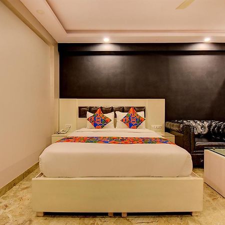 FabHotel SRK Platinum Inn Bangalore Exterior foto