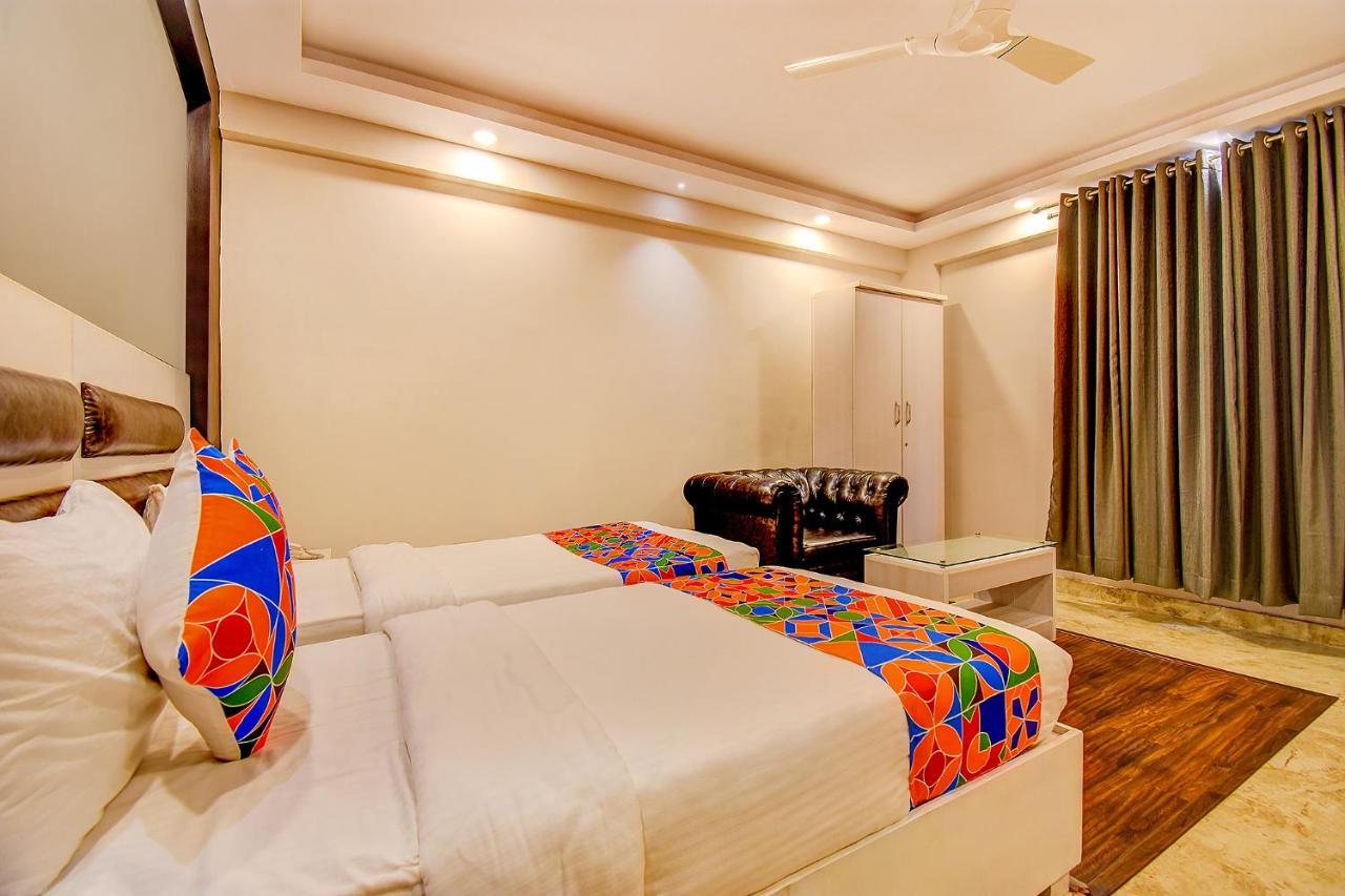 FabHotel SRK Platinum Inn Bangalore Exterior foto